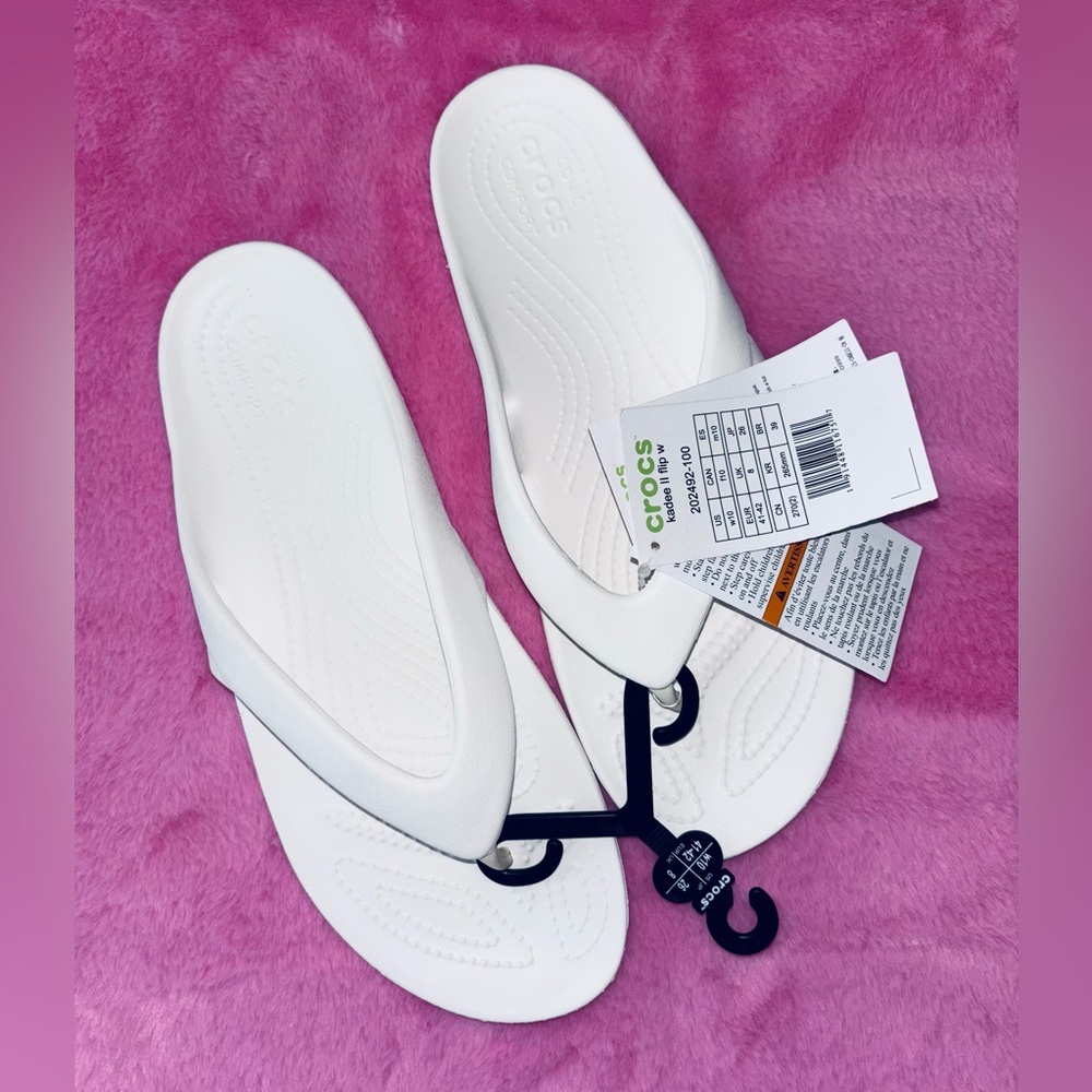 Set of 2, NWT Crocs™ Swiftwater Flip Flops & Crocs™ Kadee II Flip Flops - Picture 3 of 8